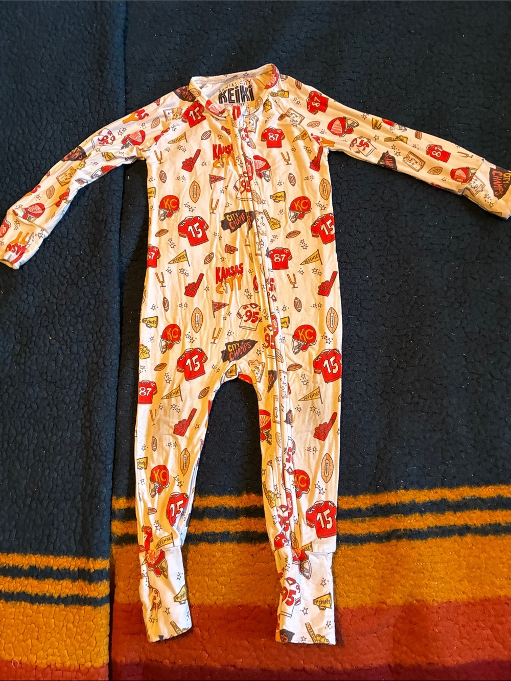 KC keiki White & Red Sports Print Footed One-Piece for Kids pajama